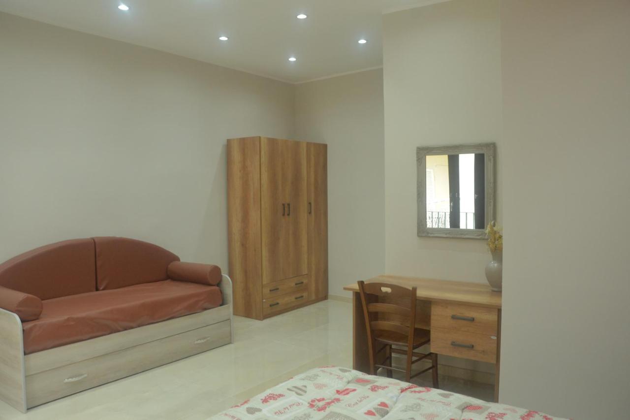 Bed & Breakfast Decumano Massimo 3*